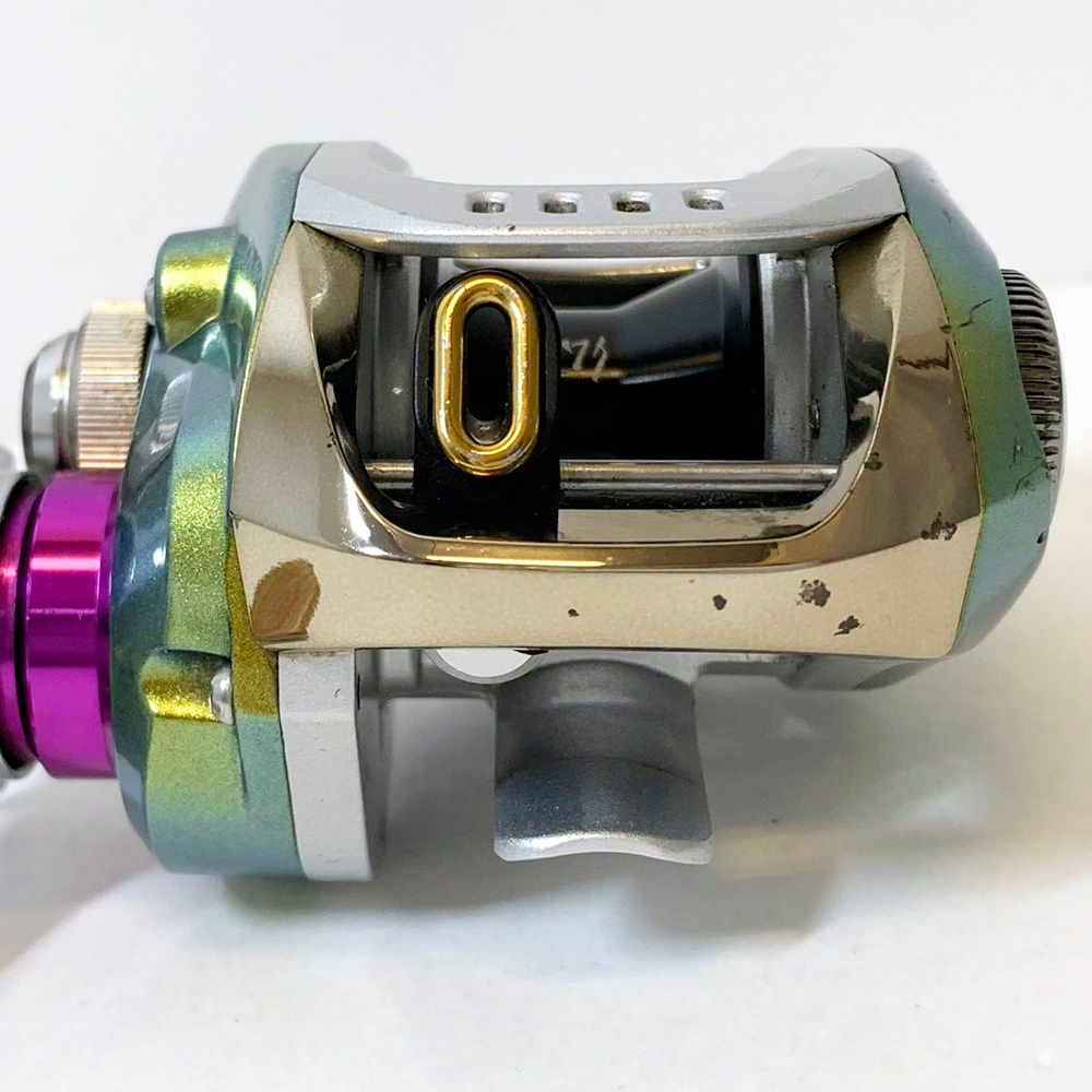 ダイワ メガバス TD-ito 103HL 左ハンドルベイトリール 中古品 ダイワ メガバス TD-ito 103HL 左ハンドルベイトリール 中古品