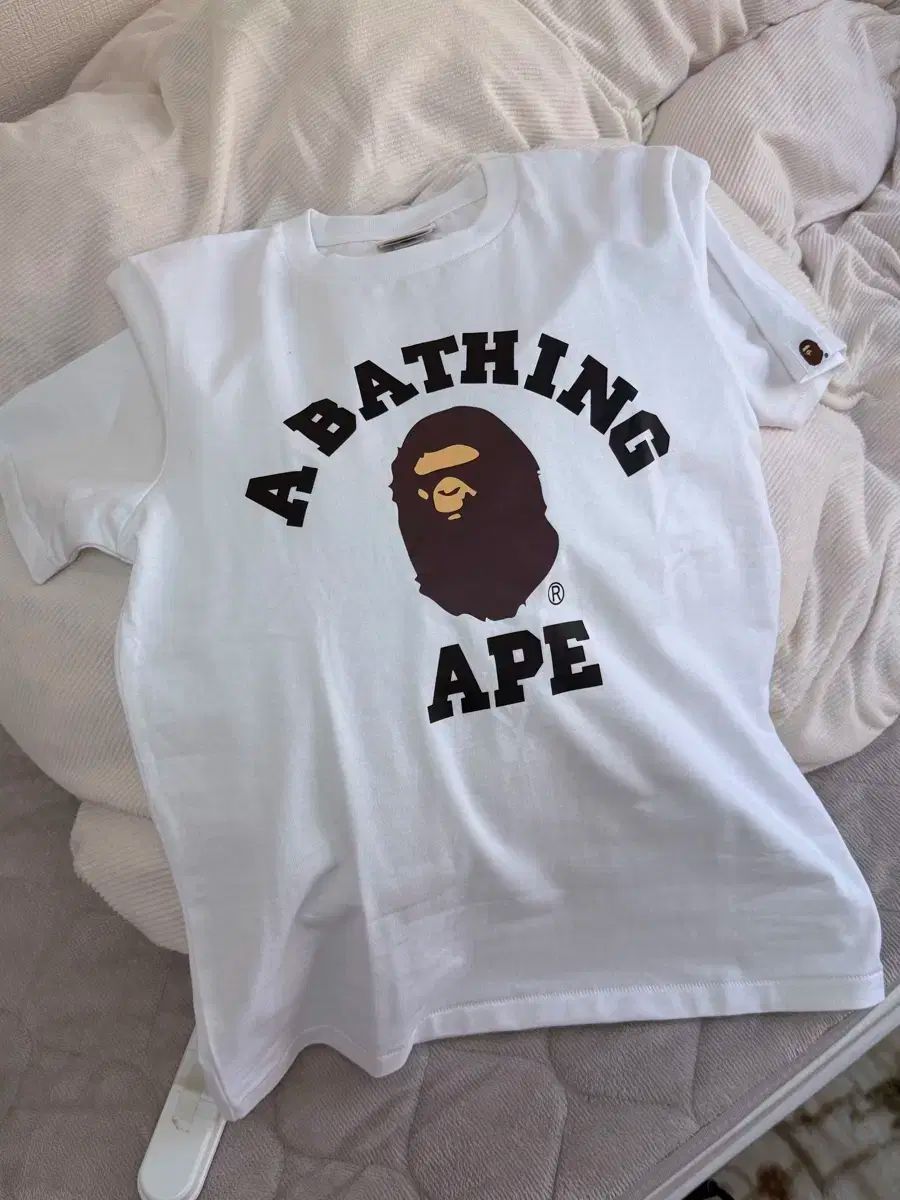 アベイシングエイプ カレッジ 半袖TシャツXS 【公式通販】