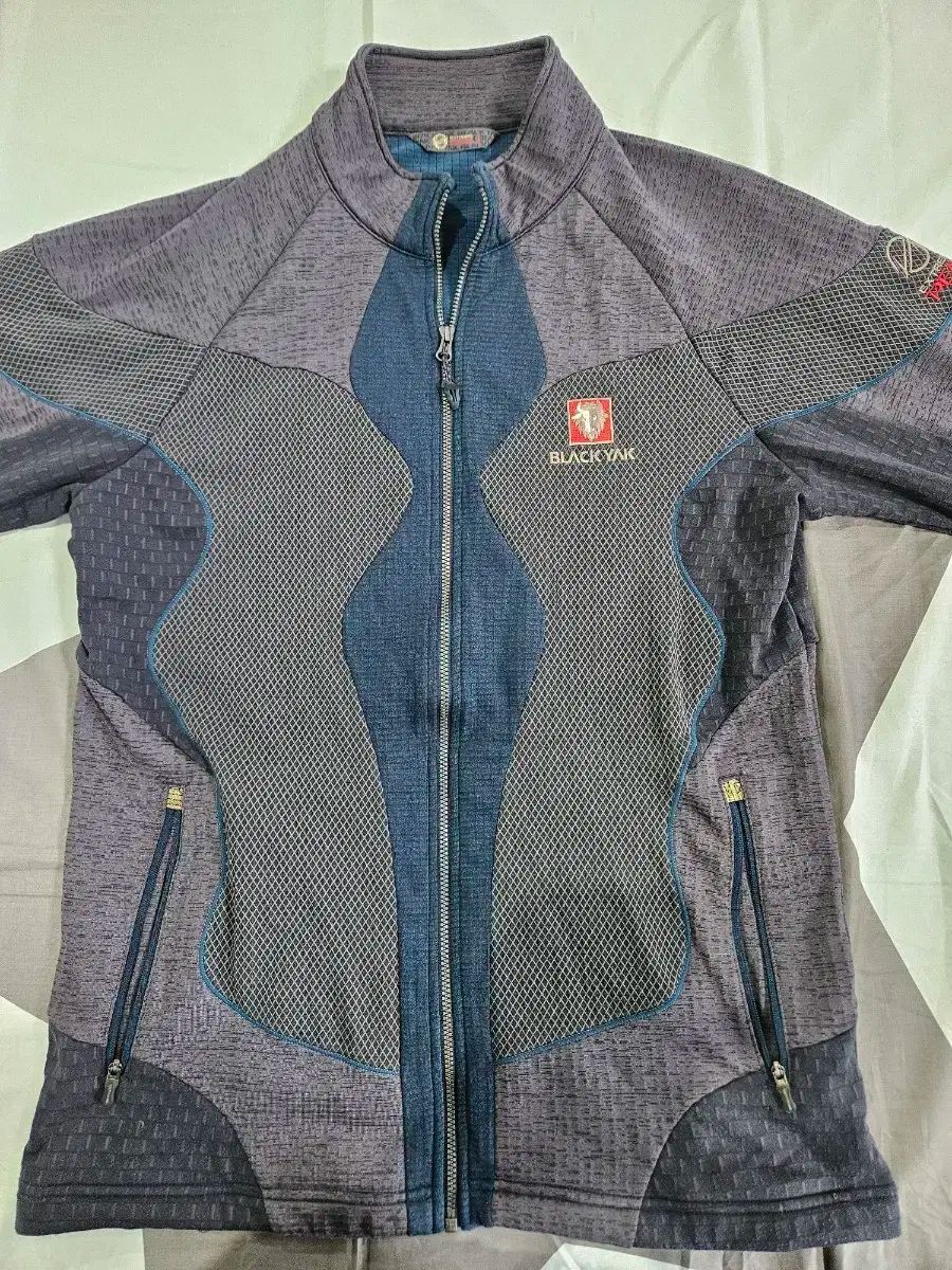 EGC106 欅/ケヤキ 3段チェスト 民芸家具 引き出し 抽斗 サイドチェスト