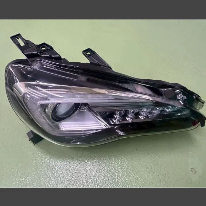 259-61-1 美品 スバル ZC6 BRZ 右 ヘッドライト KOITO 100-60355 打刻