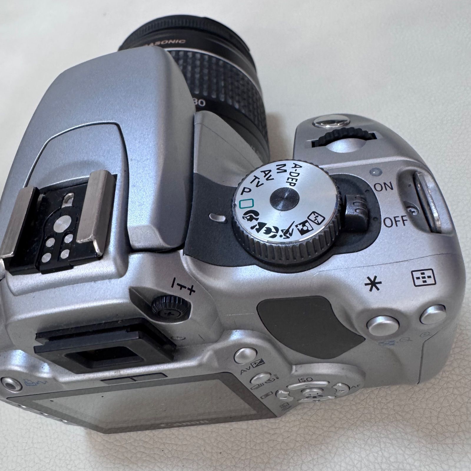 ジャンク】Canon EOS KISS DIGITAL X DS126151 Canon キヤノン EOS Kiss Digital X DS126151 デジタル一眼レフカメラ