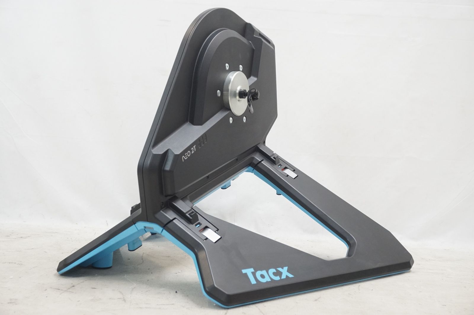 TACX 「タックス」 NEO 2T SMART スマートローラー / バイチャリ福岡店