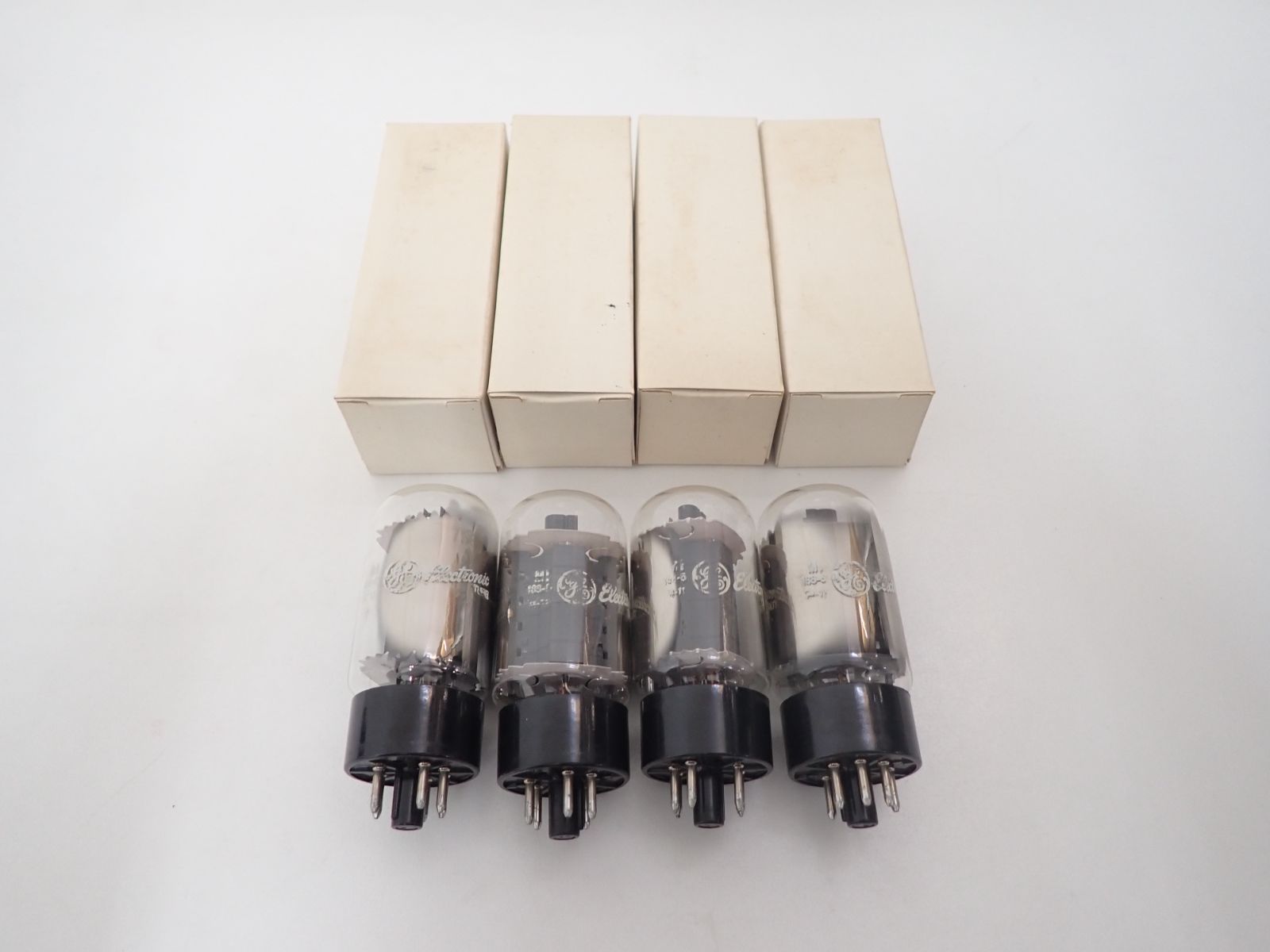 ∴ Electronic TUBE 7581 真空管 4本セット - メルカリ