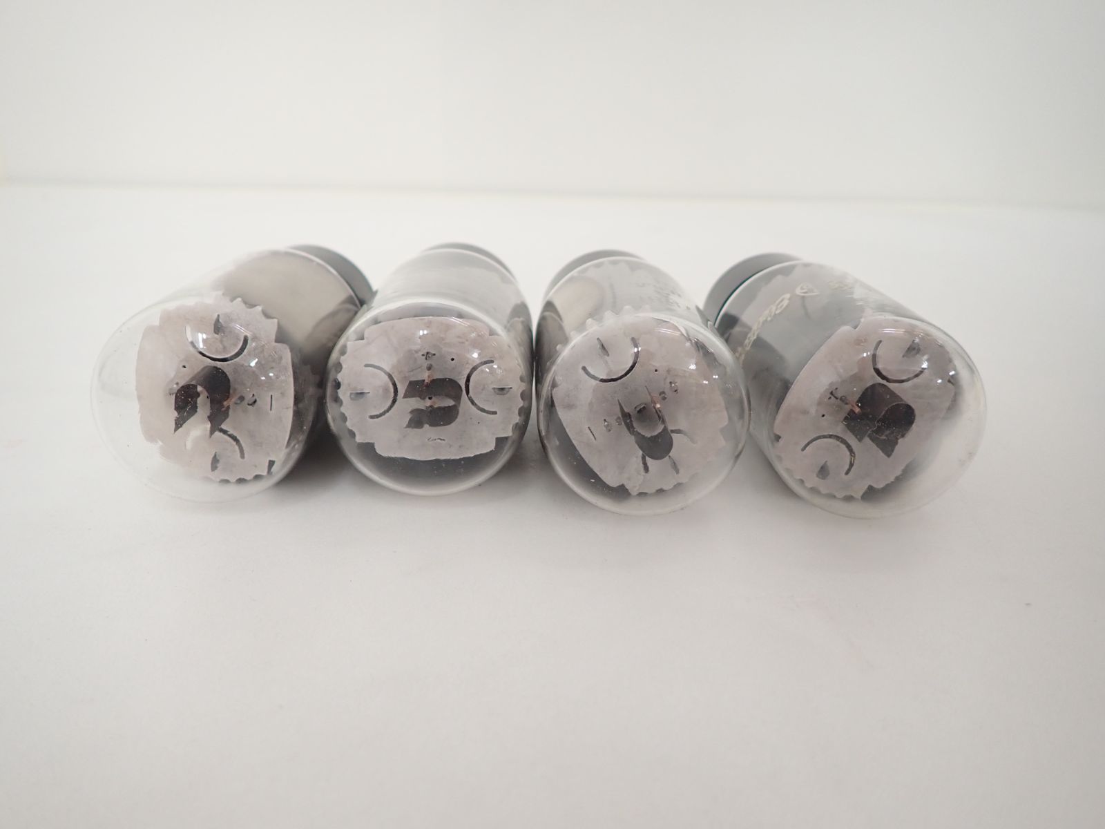 ∴ Electronic TUBE 7581 真空管 4本セット - メルカリ