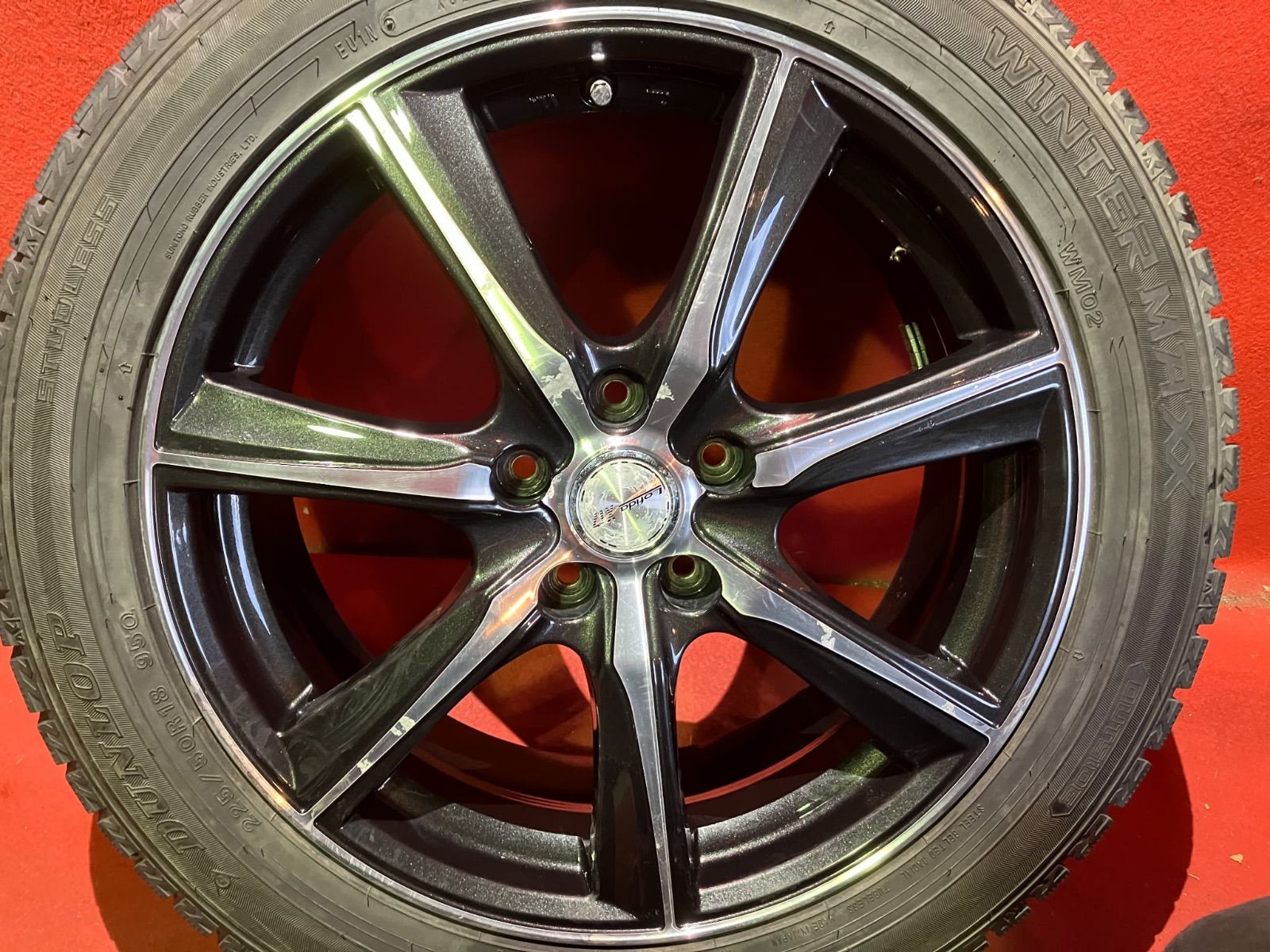 中古スタッドレスタイヤホイールセット【225/50R18 DUNLOP WM02】[18x7