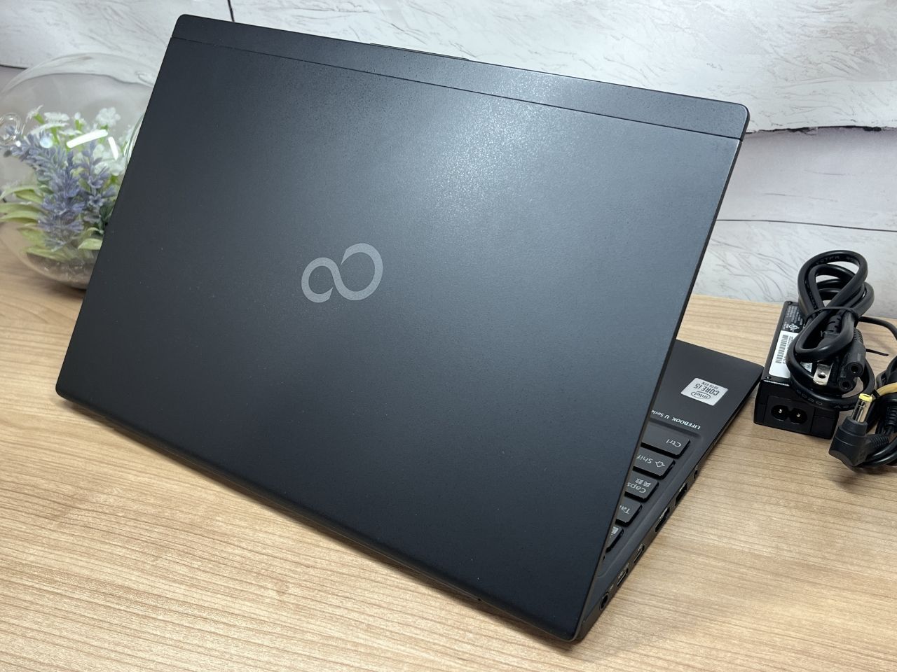 限定品〉024 Fujitsu Lifebook U9310/E 8GB/SSD256 第10世代