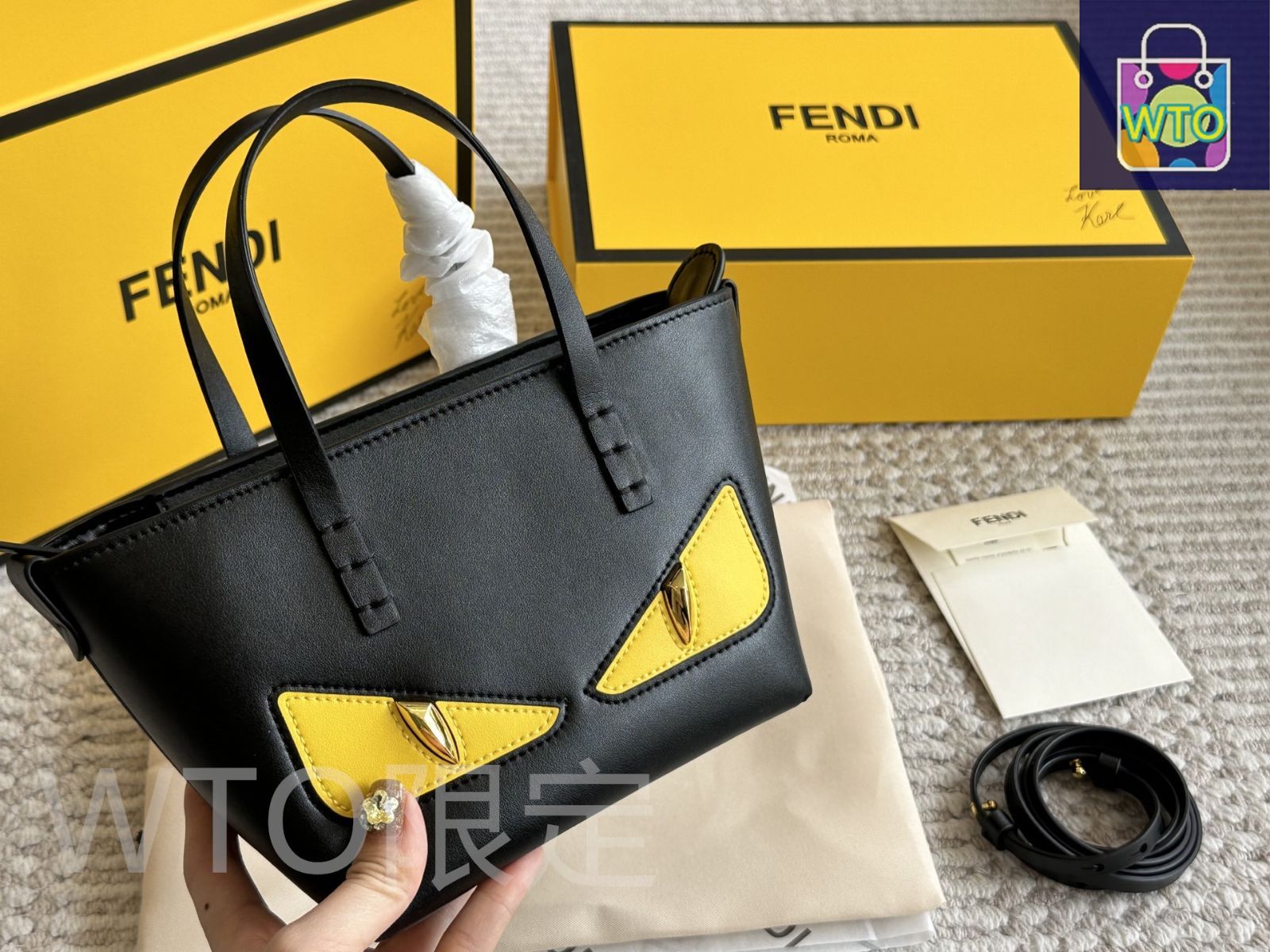 今日特価】Fendi フェンディ ミニモンスター クレセントトートバッグ