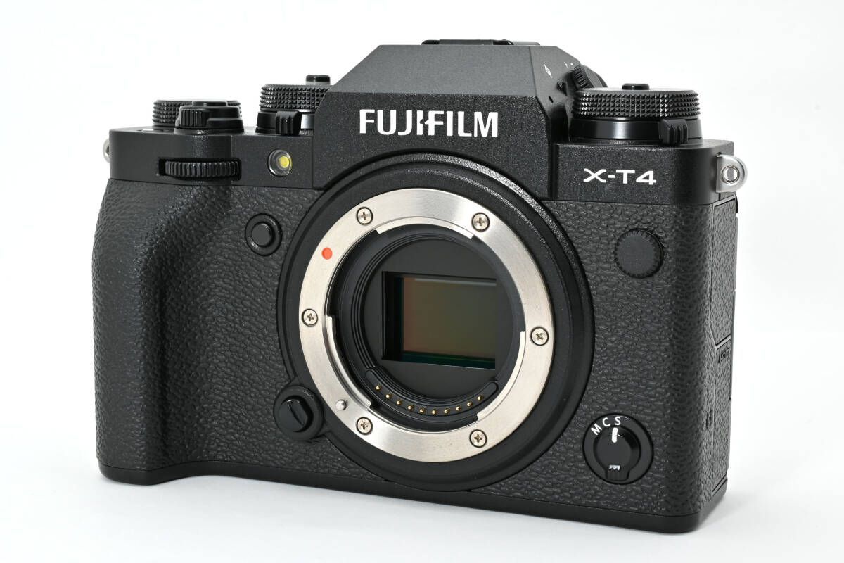 ☆極上品☆《ショット数7回 》富士フイルム FUJIFILM X-T4 ボディ
