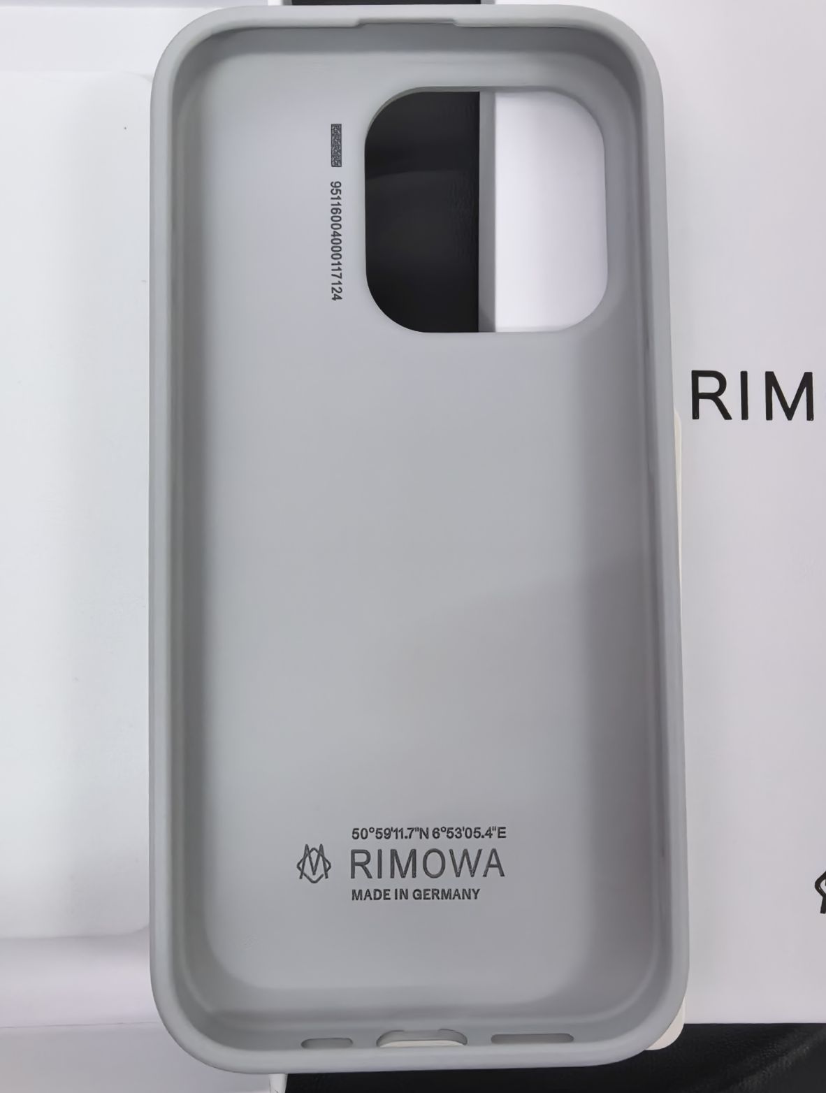 未使用 新品 RIMOWA シルバー iPhone12 ケース - メルカリ