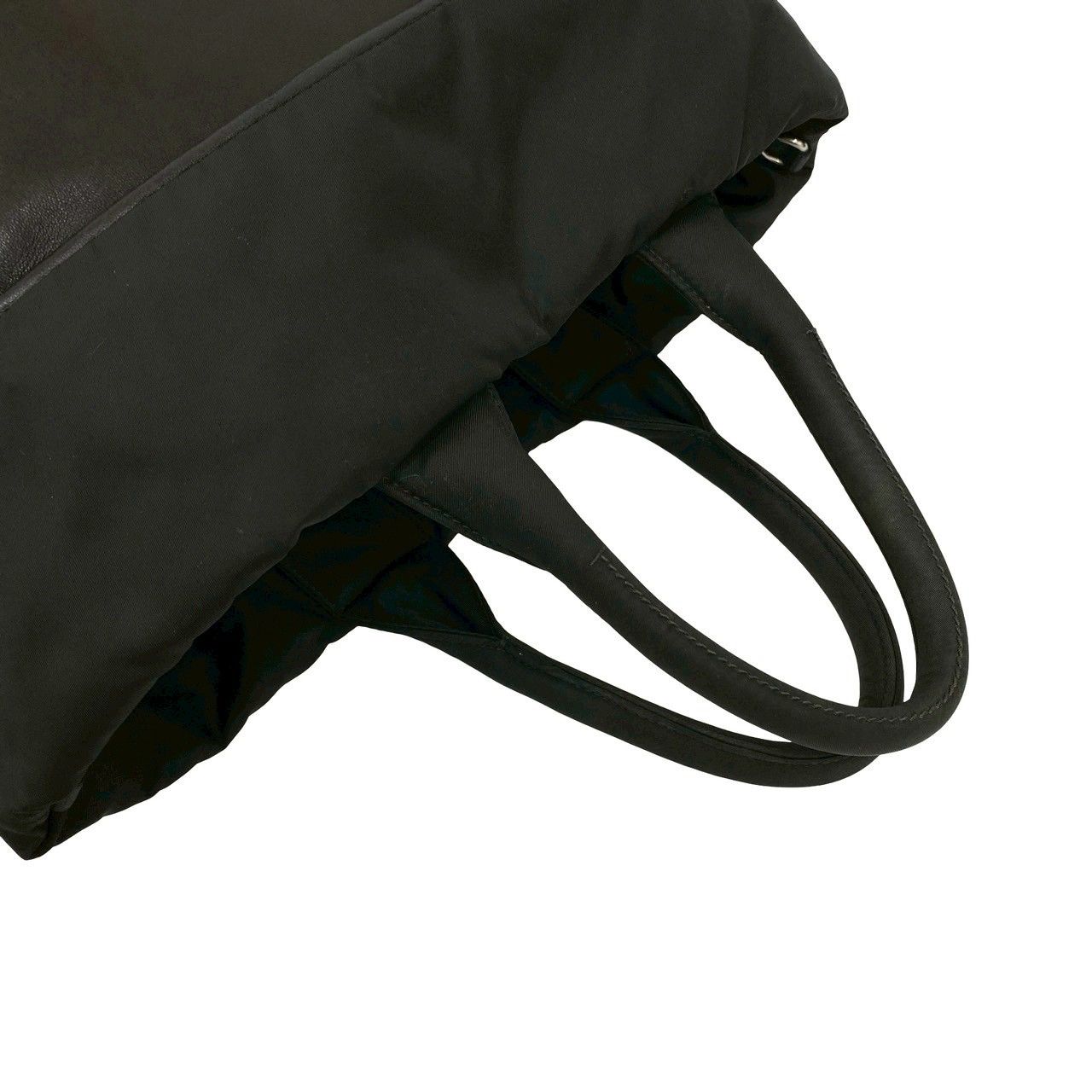 【極美品】 プラダ ショルダーバッグ 2way トートバッグ ロゴ金具 レザー PRADA 極 美品 プラダ ロゴ 金具 サフィアーノ レザー 本革 2way