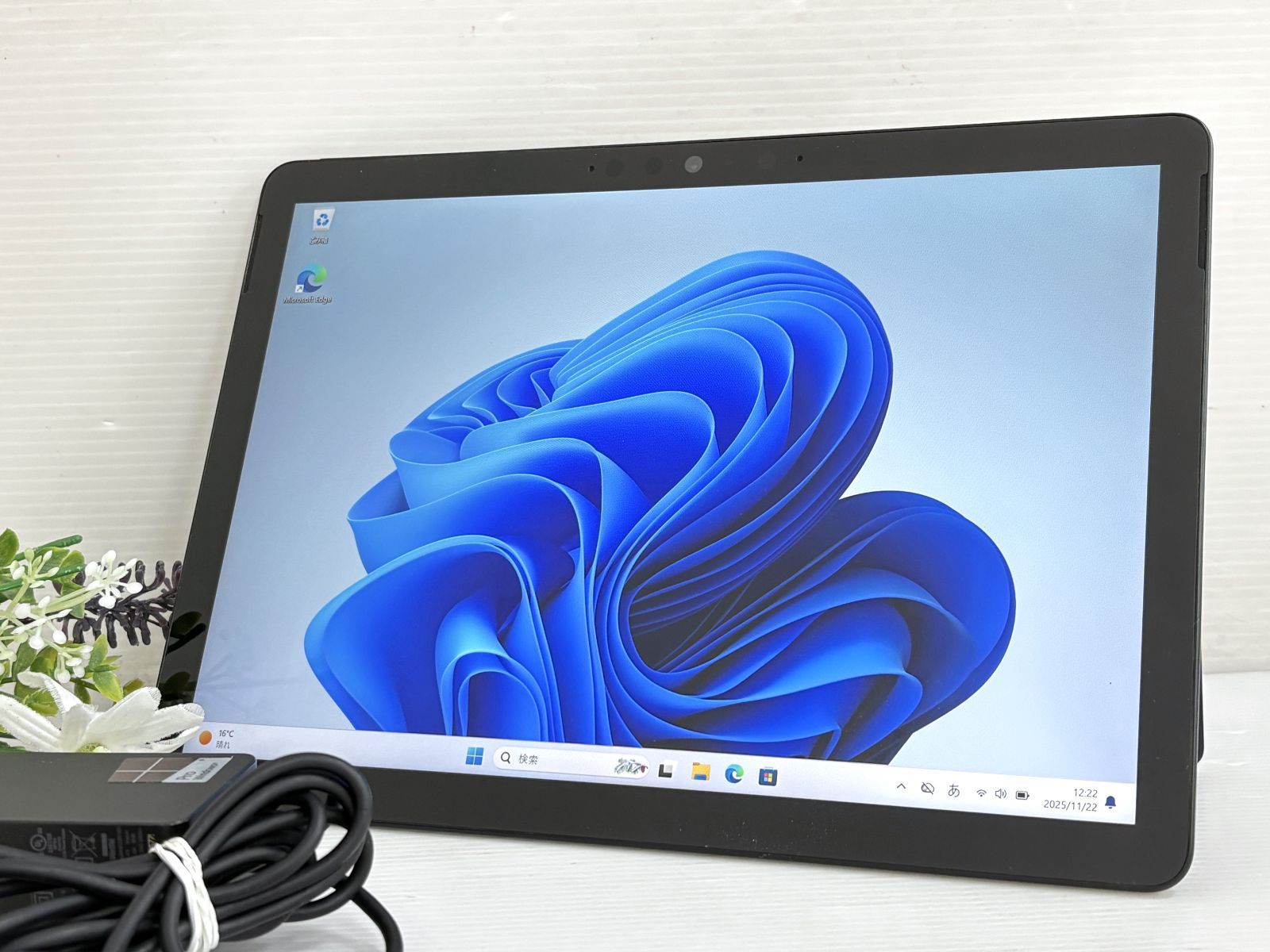 良品 バッテリー良好】Microsoft SURFACE GO3 model:2022『Core i3