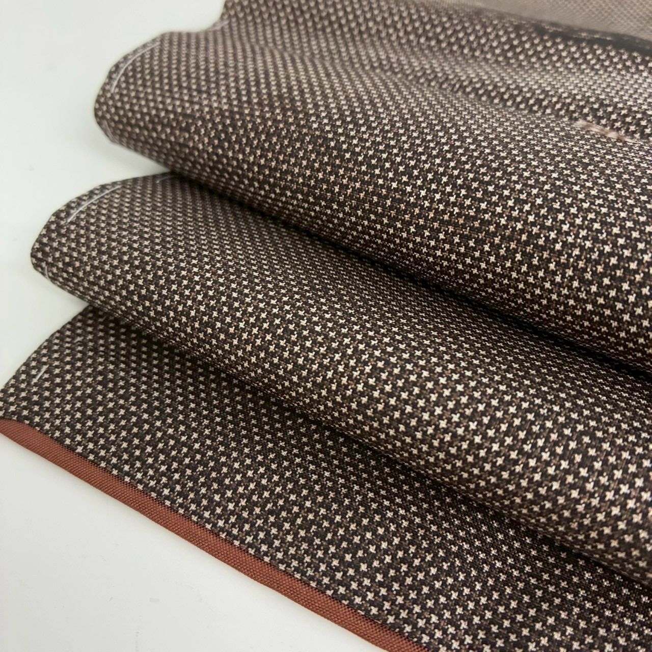 本場大島紬 茶泥染 一元式 飛び柄 素敵な絣柄 正絹 着物 MK-1444