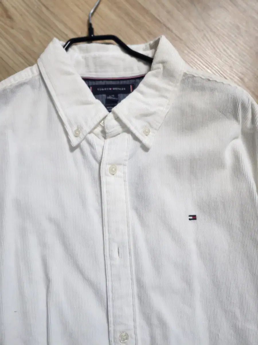 トミーヒルフィガー シャツ 105 サイズ