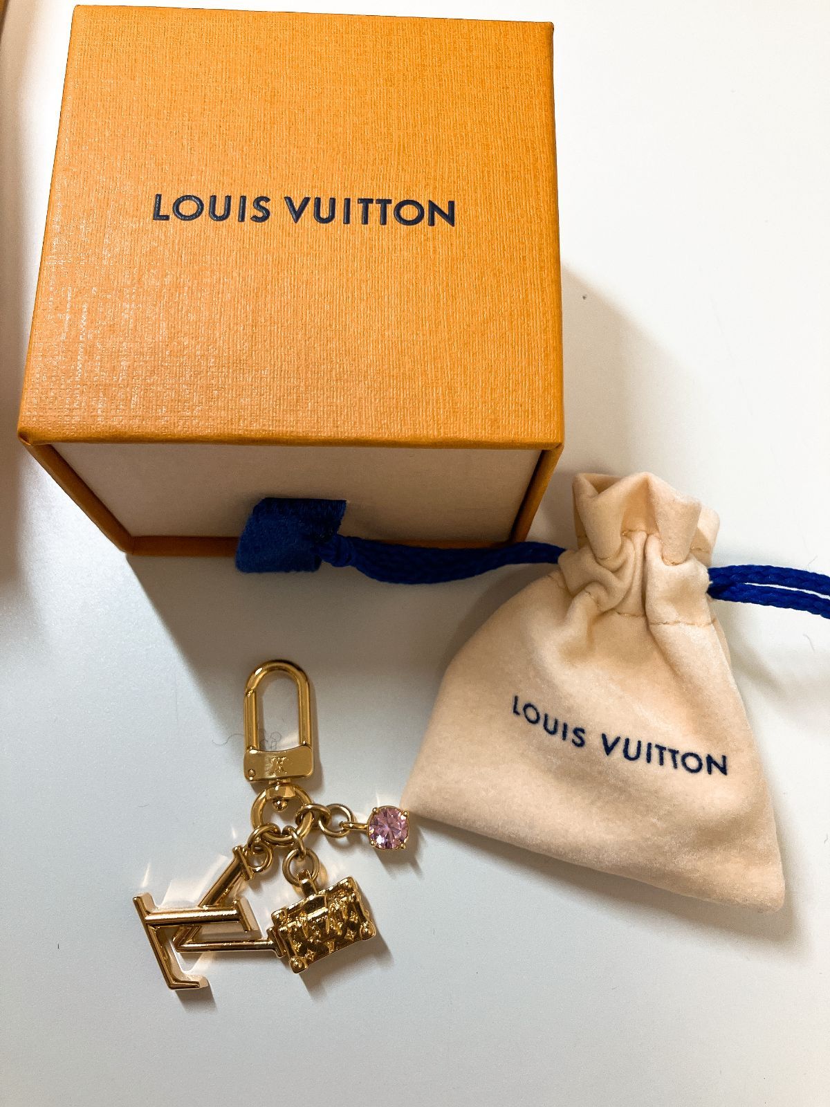 す〇LOUIS VUITTON マイクロチャーム プティットマル M01567 - メルカリ
