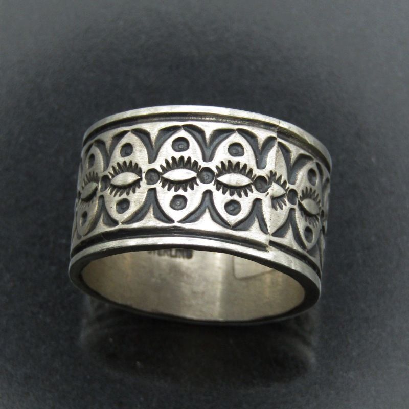 美品 NAVAJO Bo Reeves アロー スタンプ デザインリング 16号 美品 NAVAJO Bo Reeves アロー スタンプ デザインリング 16号 美品