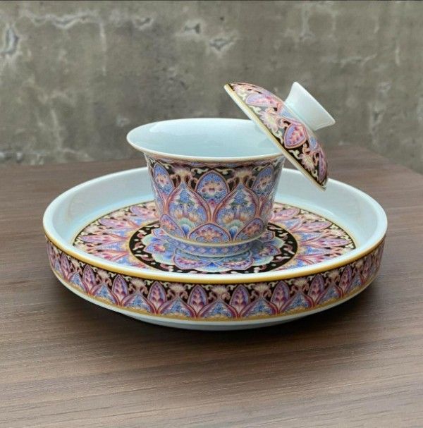 新品】景徳鎮琺瑯彩浄土蓮華馬蹄蓋碗 中国美術 湯呑み 茶器 茶杯 煎茶