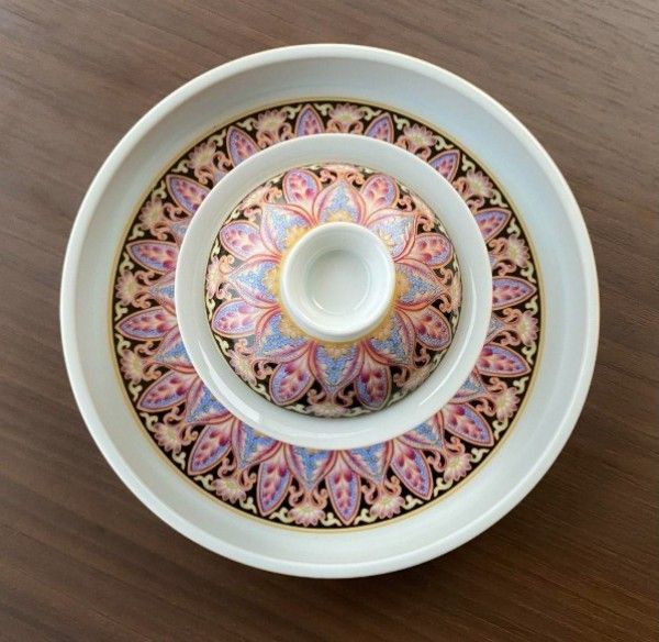 新品】景徳鎮琺瑯彩浄土蓮華馬蹄蓋碗 中国美術 湯呑み 茶器 茶杯 煎茶