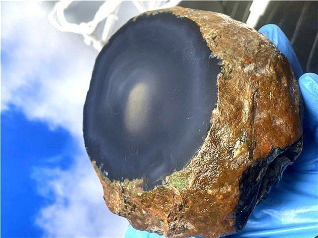 AAA級☆天然アゲート（水入り）（メノウ 瑪瑙）原石B88Y3/65Y51A