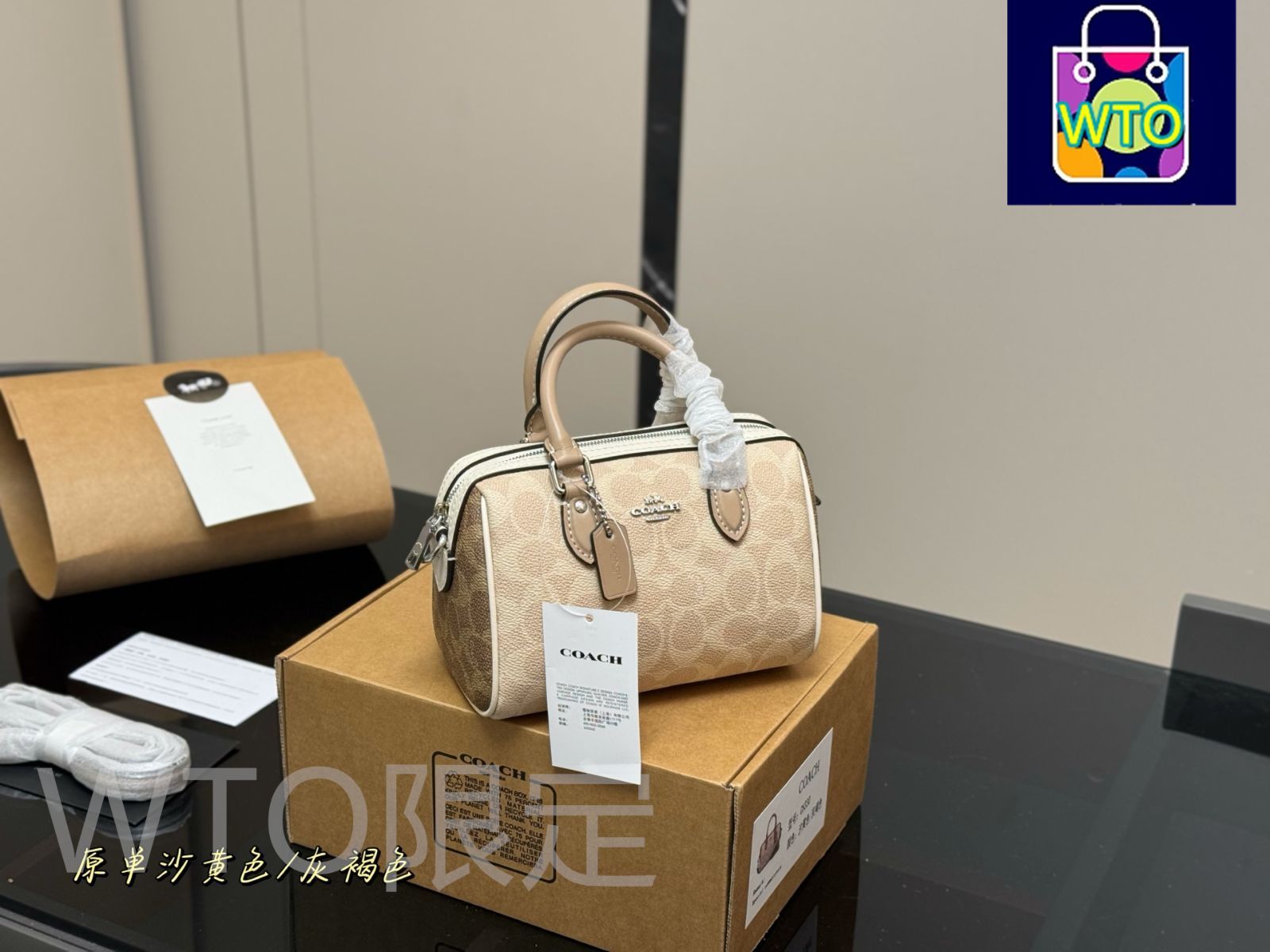 今日特価】Coach Mini Pillow Bag - ミニ ピロー バッグ コーチ -WTO