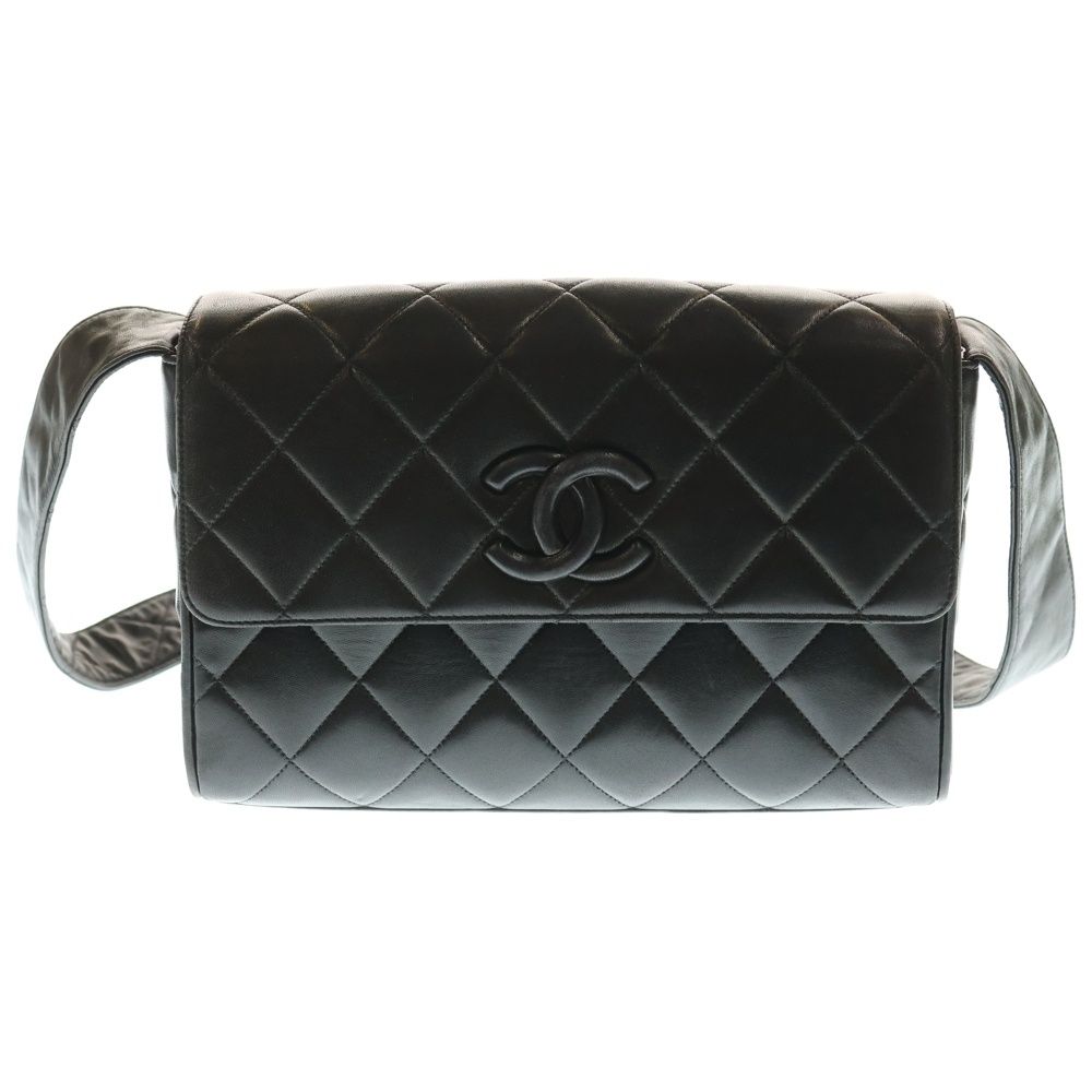 CHANEL ブラック キルティング ショルダーバッグ マトラッセ CHANEL (シャネル) マトラッセ キルティング メッセンジャーバッグ