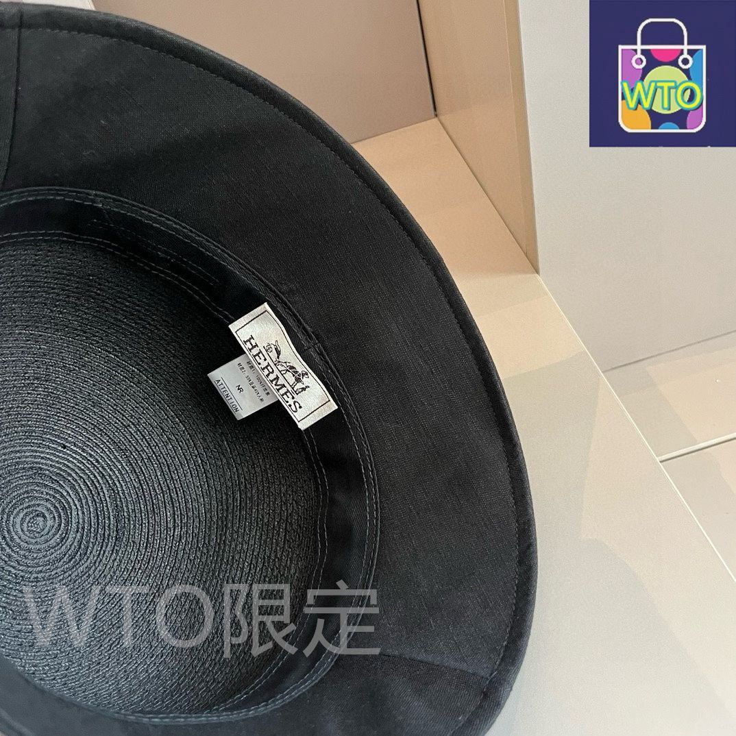 Dior（ディオール） 新モデルのストローハット、アニマルプリントが