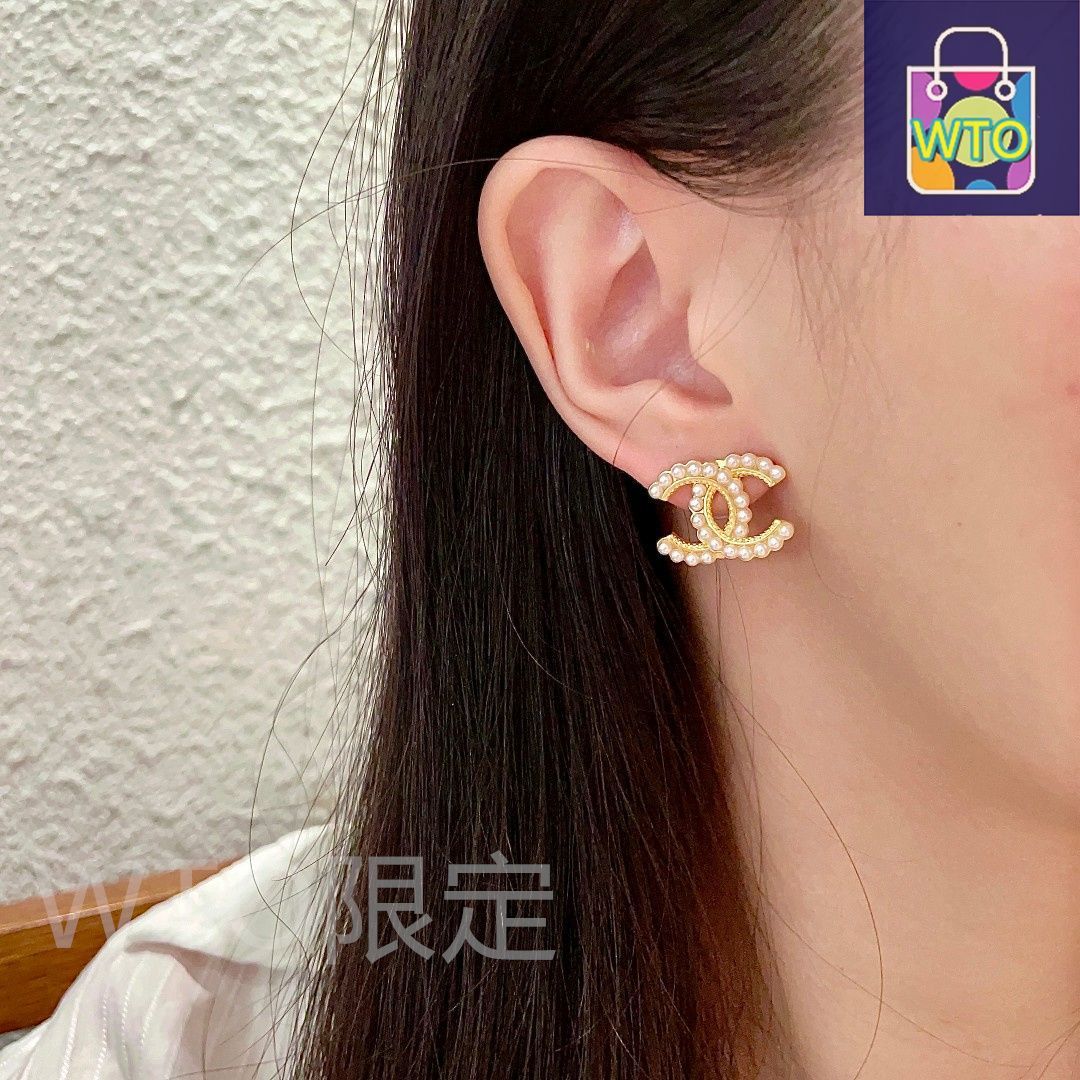 今日特価】Chanel ヴィンテージ アルファベット ピアス 送料無料！限定