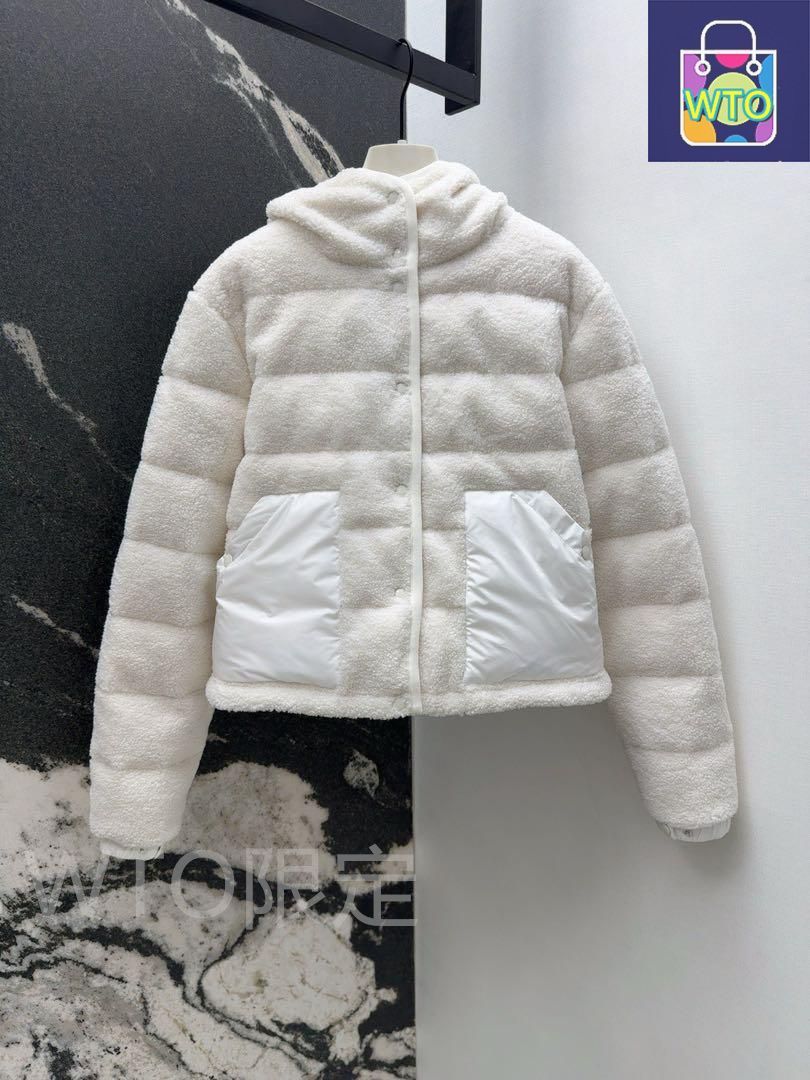 Moncler フード付き ダウンジャケット｜本日限定特価｜新品未使用