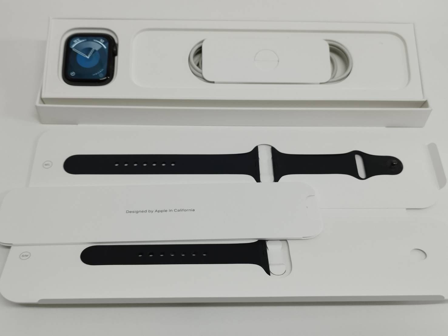 現状品】Apple オファー Watch SE 第1世代/GPS/44mm/A2352