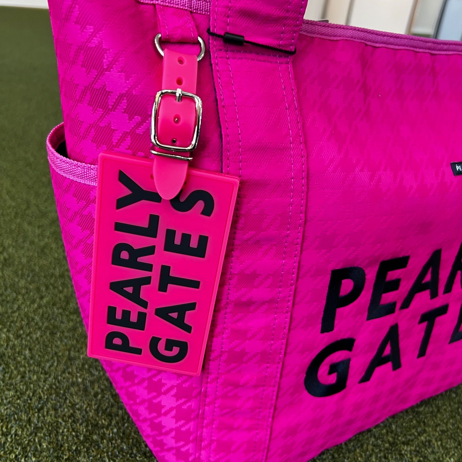 新品タグ付】2025定番商品 PEARLY GATES PG is PG ロッカーバッグ