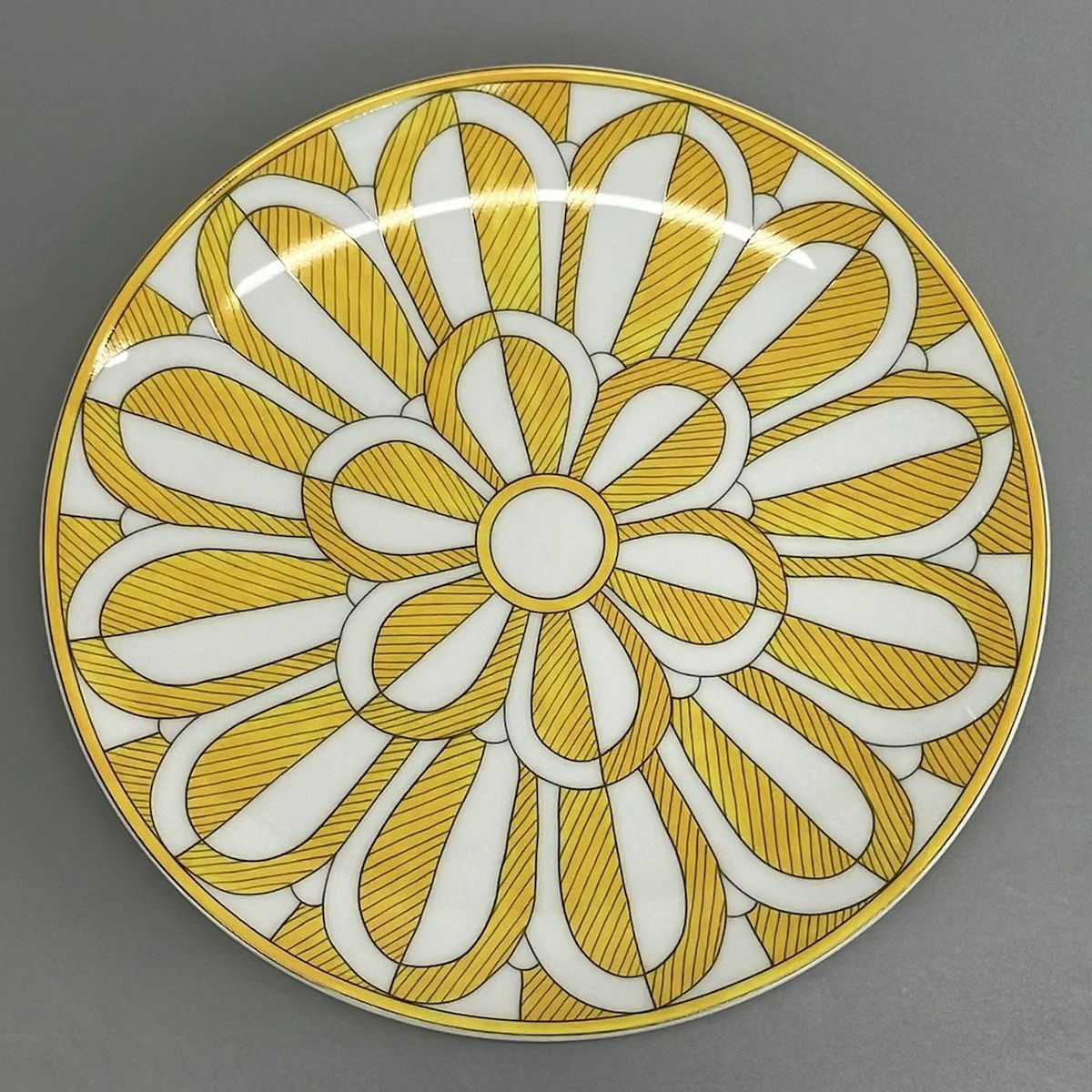 HERMES(エルメス) プレート新品同様 ソレイユ ドゥ エルメス イエロー