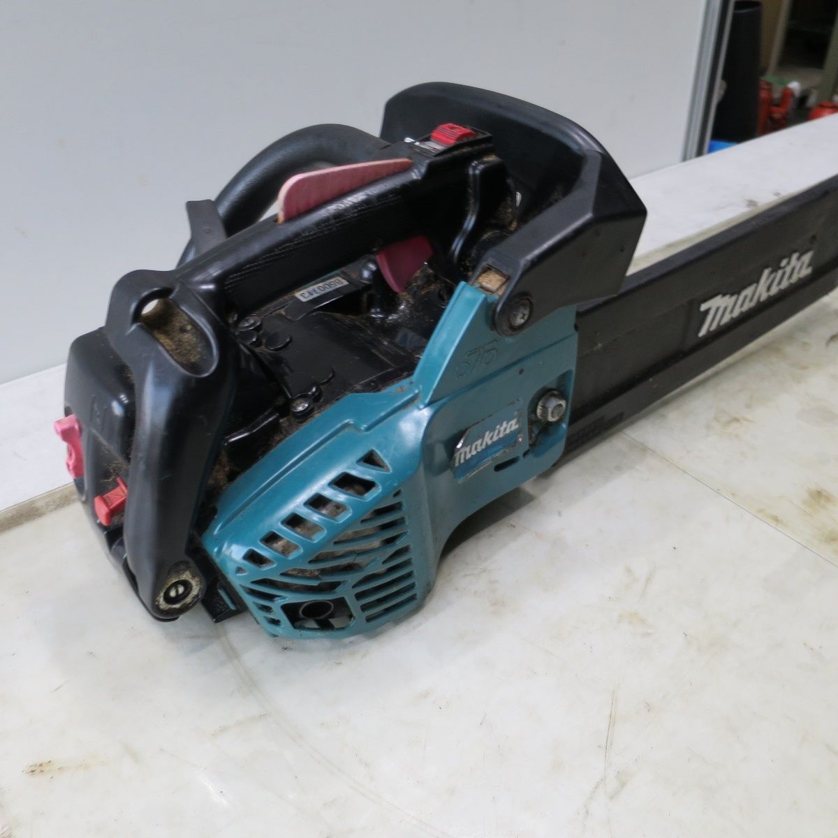 送料無料] ◇マキタ エンジン チェンソー MEA3110TM 切断機 工具 