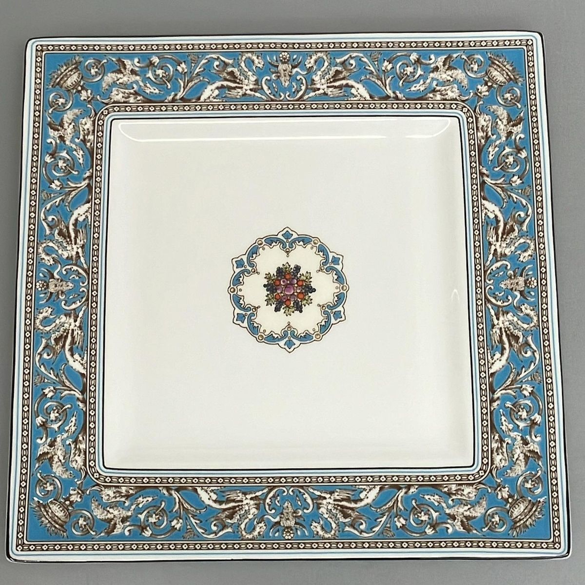 ウェッジウッド　フロレンティーン　ターコイズ　ディナープレート　新品未使用 フロレンティーン ターコイズ プレート 20cm|WEDGWOOD公式オンラインストア