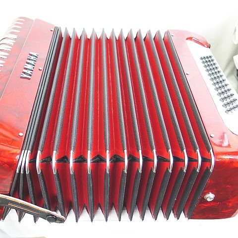 YAMAHA YA-48 ヤマハ アコーディオン 34鍵盤 48ベース レッド ケース