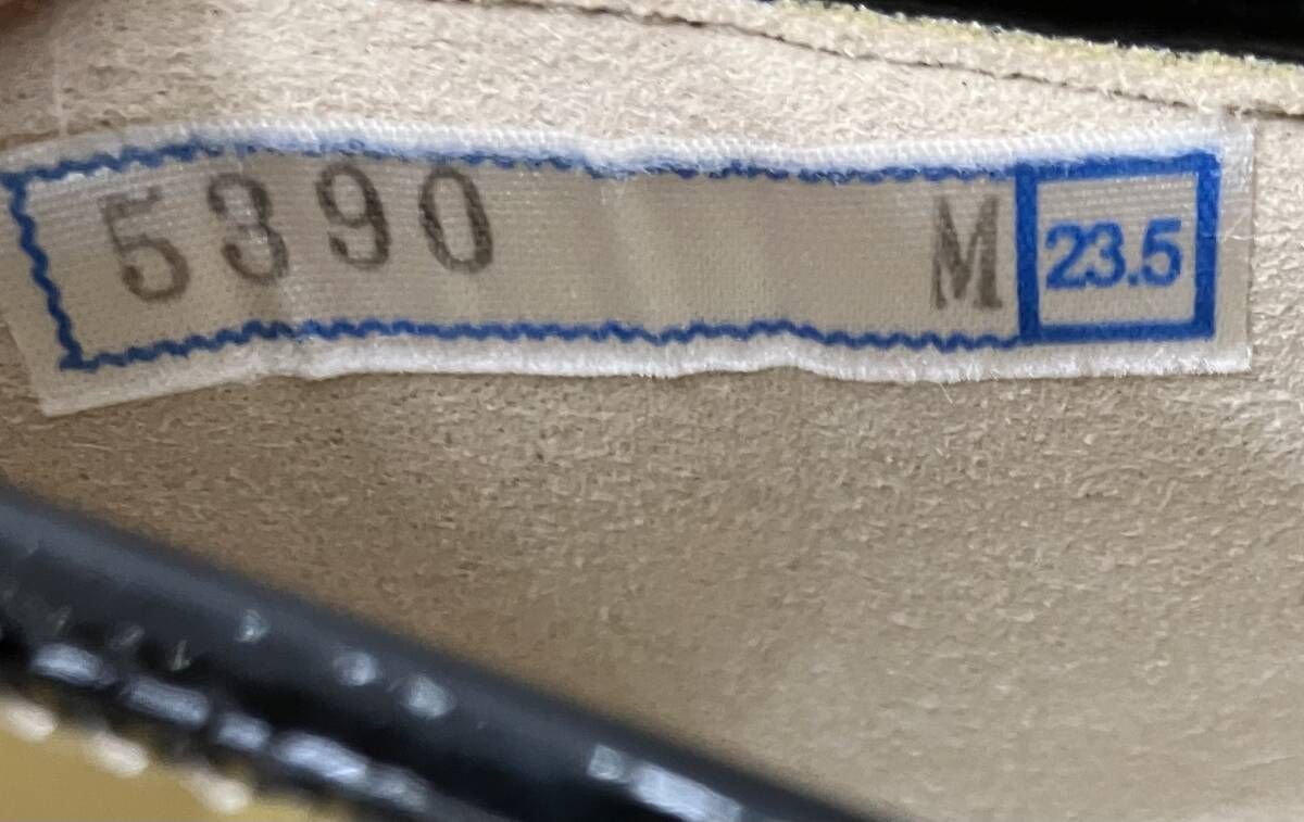 【新品】ヒルズアベニュー ウェーブソール カメリアパンプス エナメル 23.5 ヒルズアヴェニュー オンラインストア プレーンスマートウェーブソール