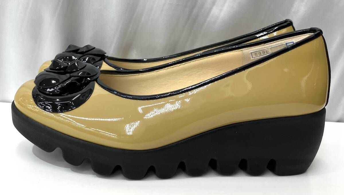 【新品】ヒルズアベニュー ウェーブソール カメリアパンプス エナメル 23.5 hills avenue ヒルズアヴェニュー パンプス カメリアリミテッド