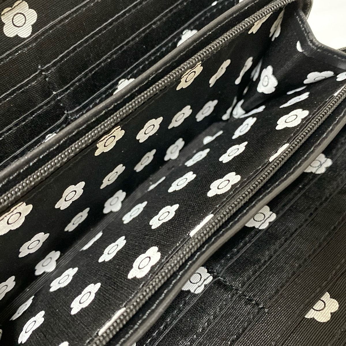 MARY QUANT(マリークワント) 長財布 - 黒 レザー - メルカリ