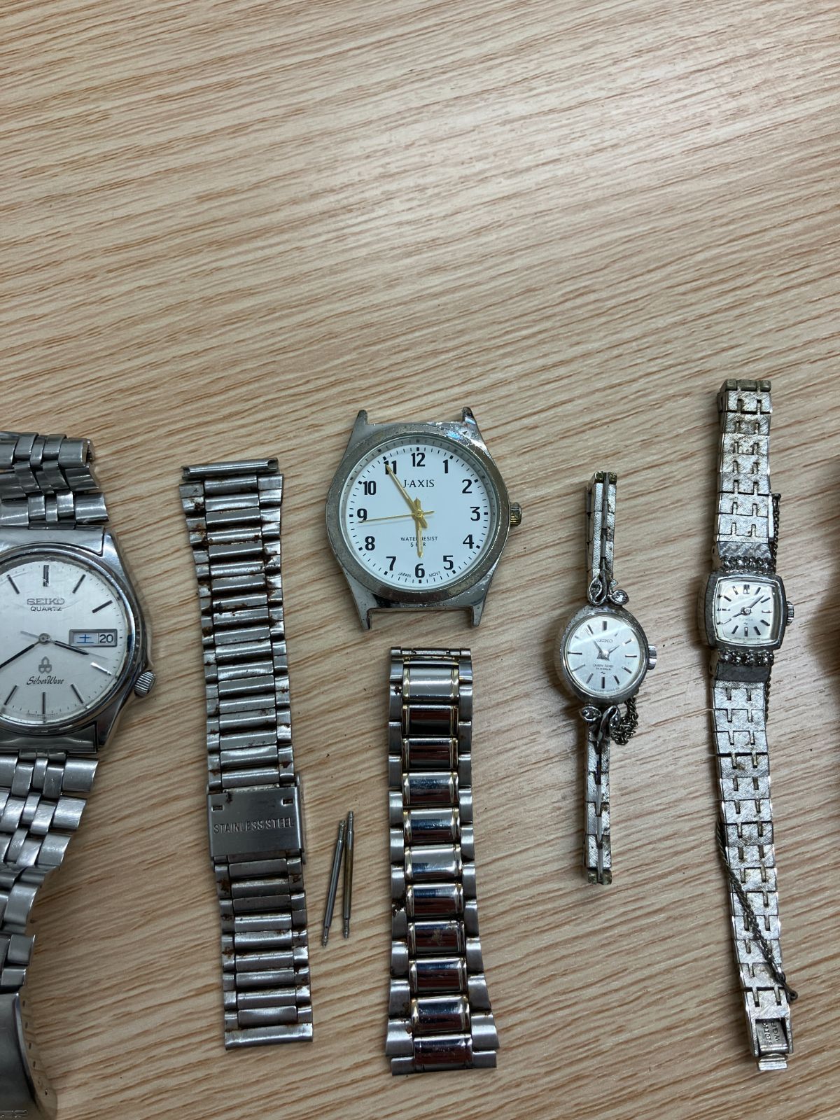 ジャンク SEIKO,ALBA,CASIO など腕時計まとめ売り32個 ジャンク時計7本 / SEIKO / ALBA / クォーツ 【公式通販】