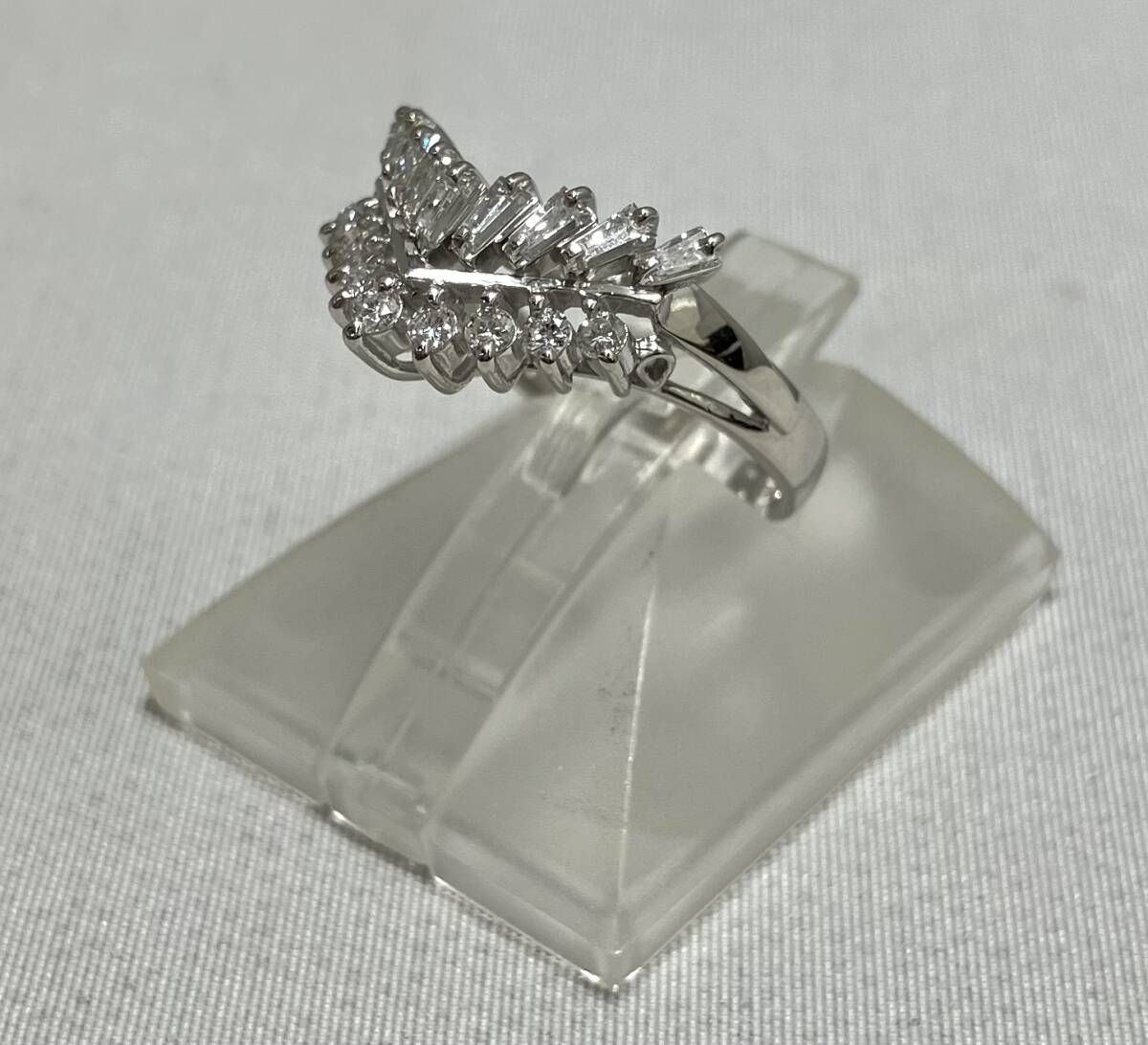 新品仕上済み 鑑別書付き Pt900 天然ダイヤモンド 0.17ct 0.35ct
