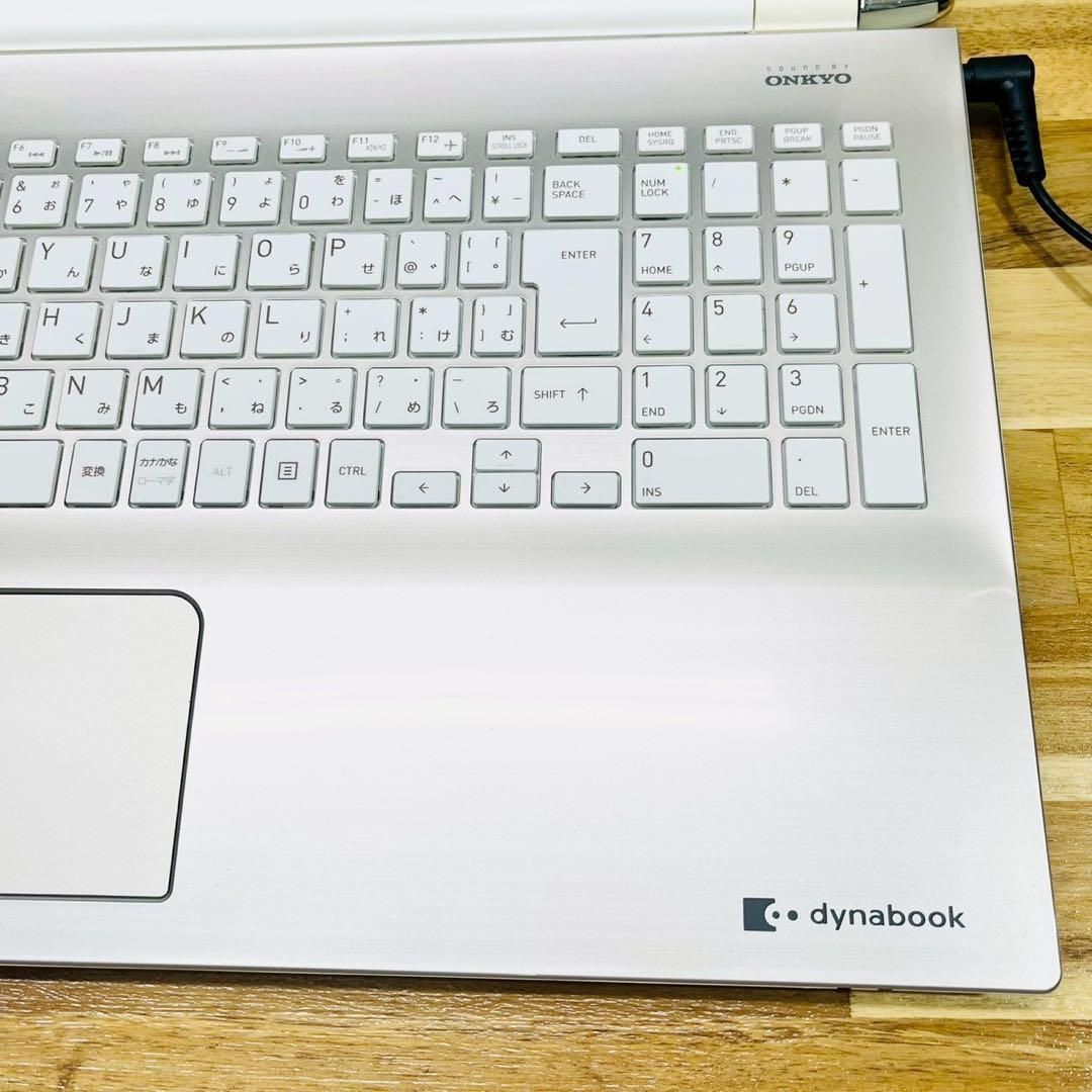 美品 2022年 東芝 Windows11 ノートパソコン SSD 開店セール✨】SSDでサクサク快適！東芝dynabook ブラック 8GB