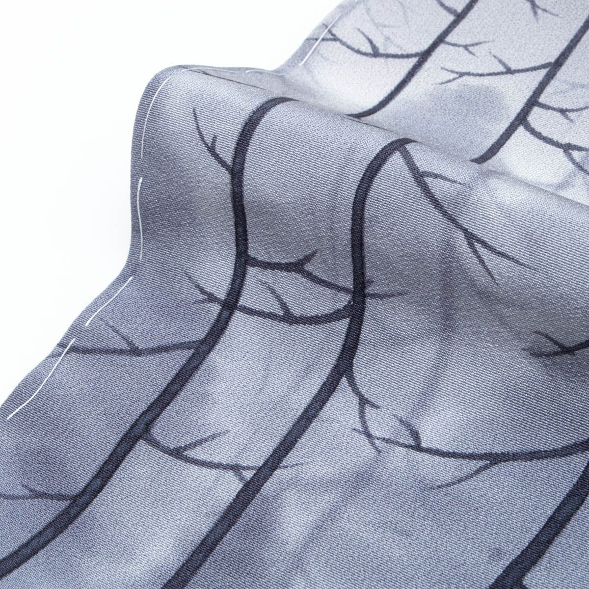 未使用品】訪問着 友禅 幻想的な森の情景 仕付け糸付き 藤鼠 正絹 袷