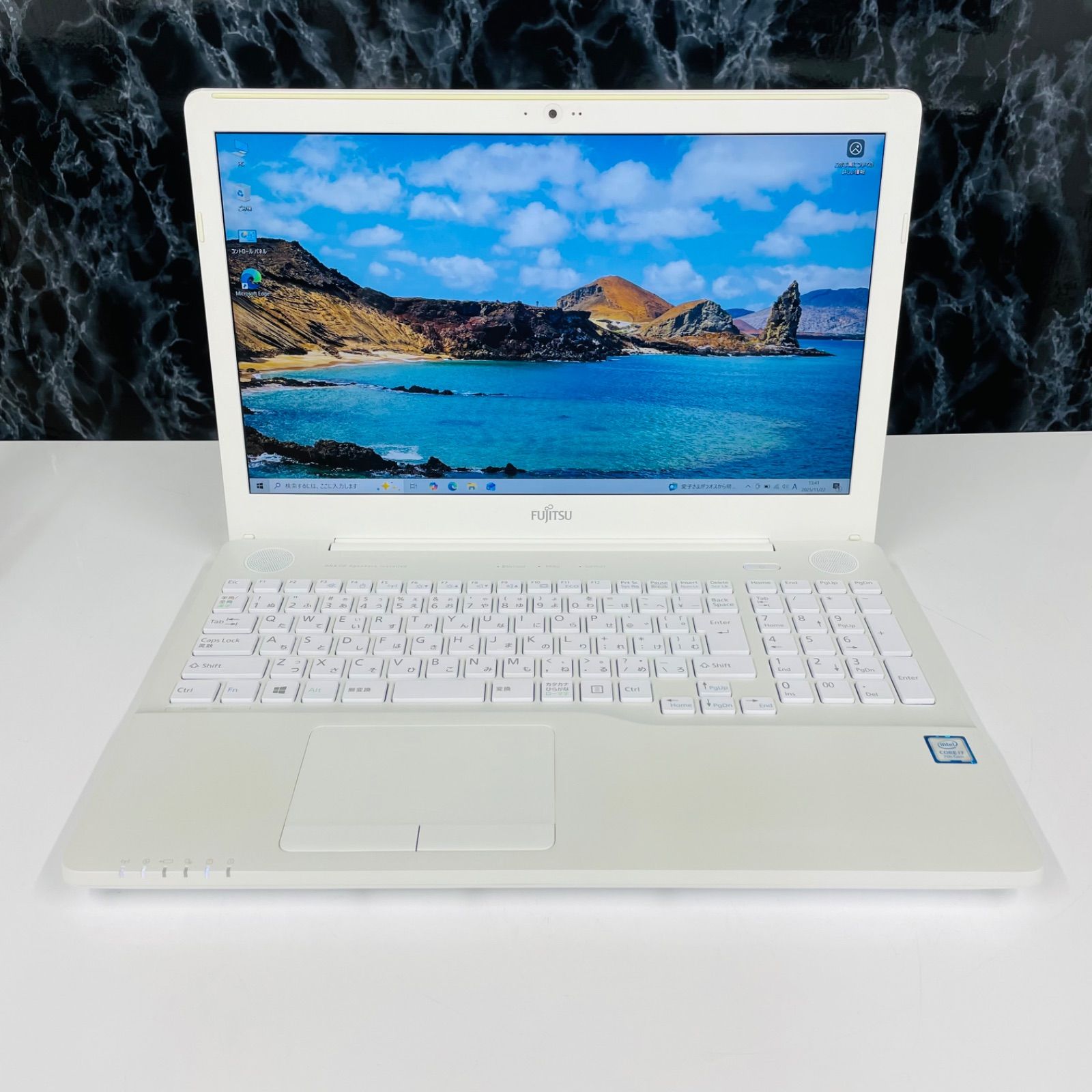 富士通 LIFEBOOK AH51/C3 FullHD core i7 7700HQ◇8GB◇SSD128GB 6038