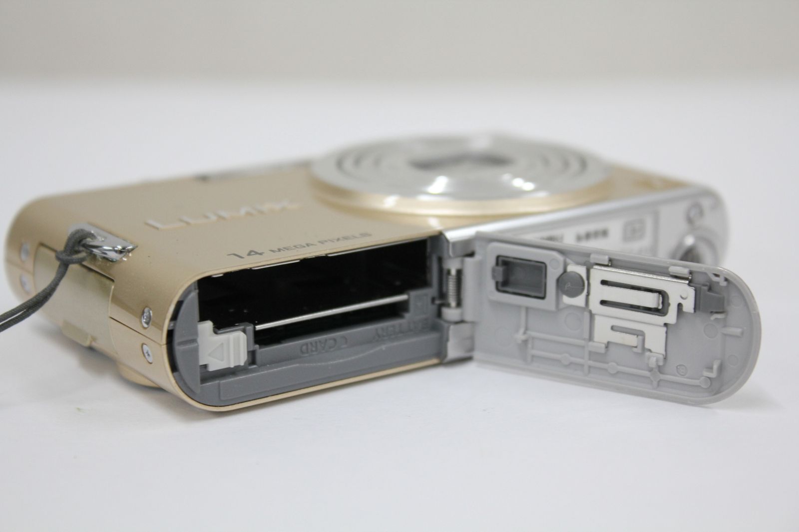 返品保証】 パナソニック Panasonic LUMIX DMC-FX66 ゴールド 25mm