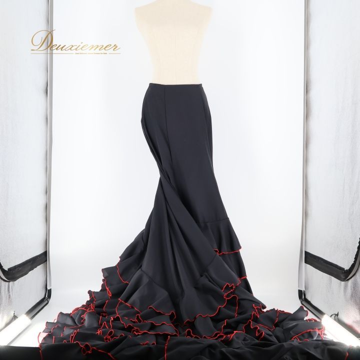 フラメンコ 衣装 バタデコーラ ファルダ スカート 黒 赤 無地 ボランテ