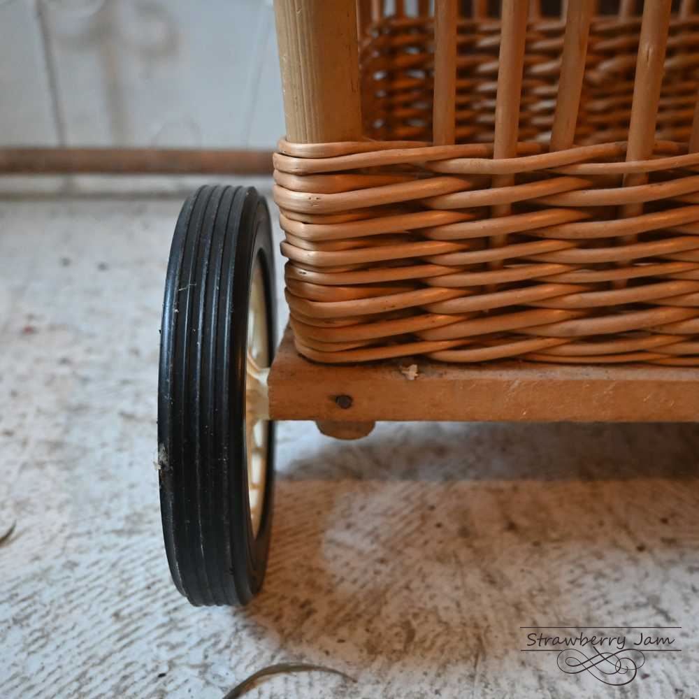 IFU-414 英国アンティーク かご バスケット ラタン カゴカート