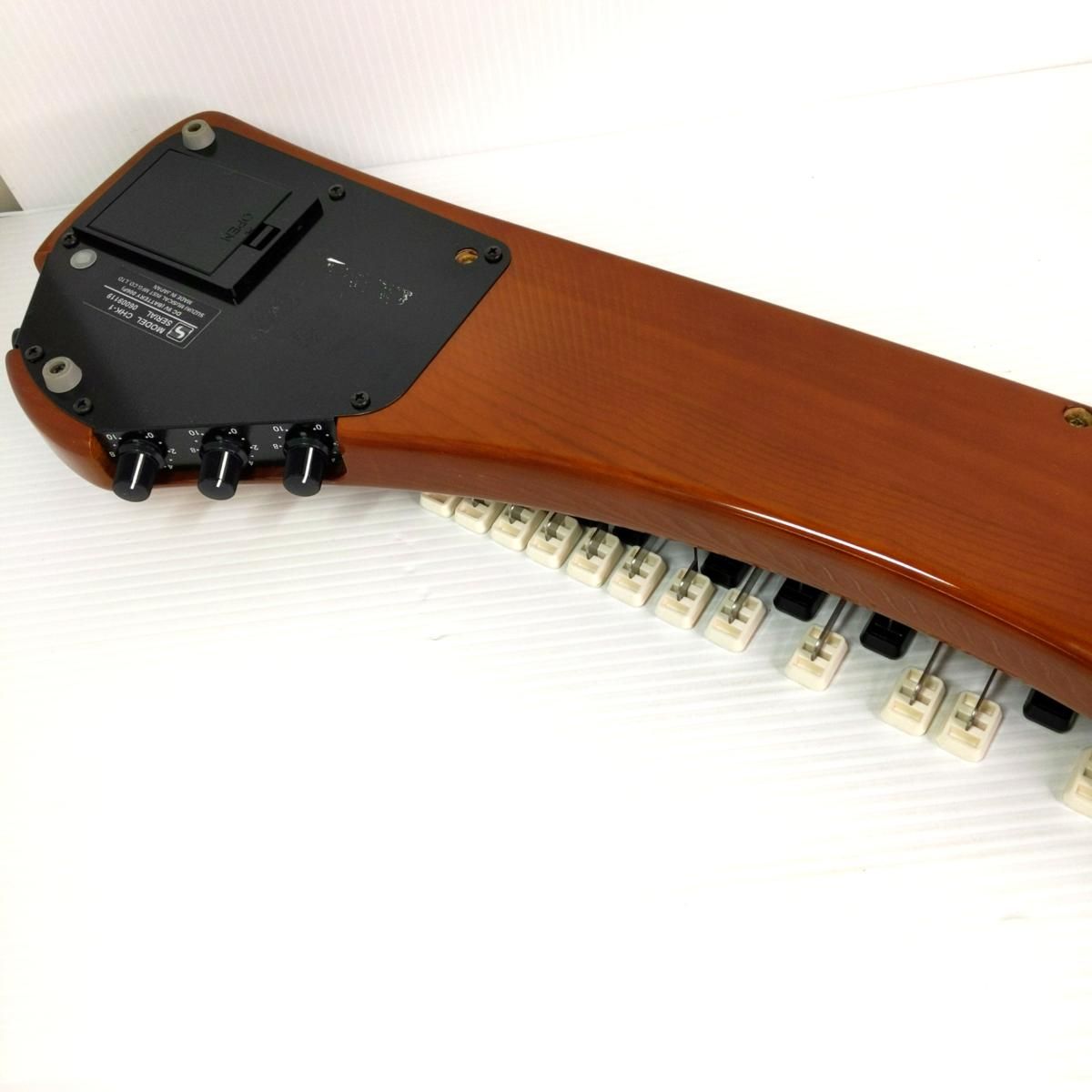 中古品】スズキ 電気大正琴 こはく ソプラノ CHK-1〇YR-54276〇 - メルカリ