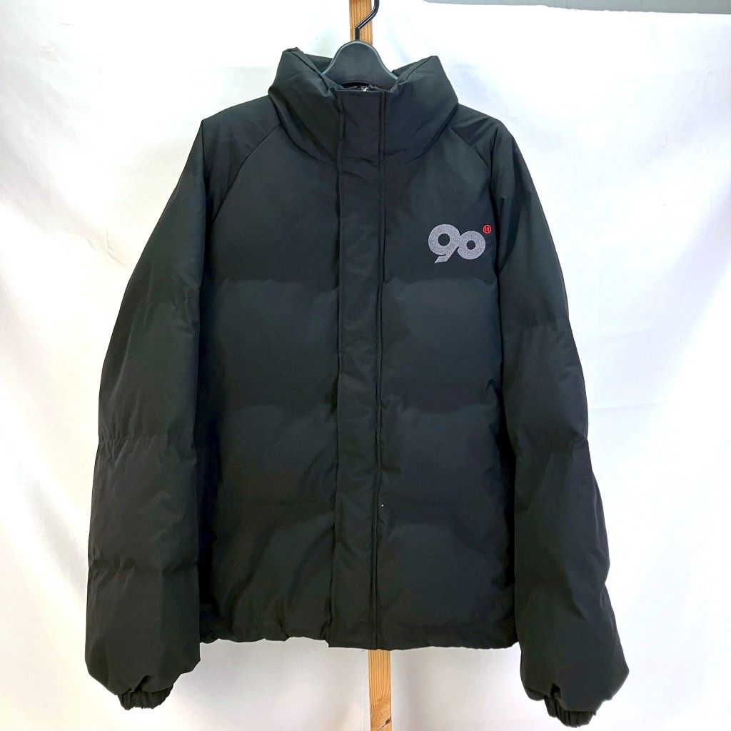 01w-5717 ナインティナインティ 9090 Logo Rich Puffer Jacket 中綿