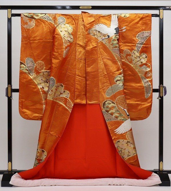 オレンジ色 鶴模様 着物 オレンジ色 鶴模様 着物