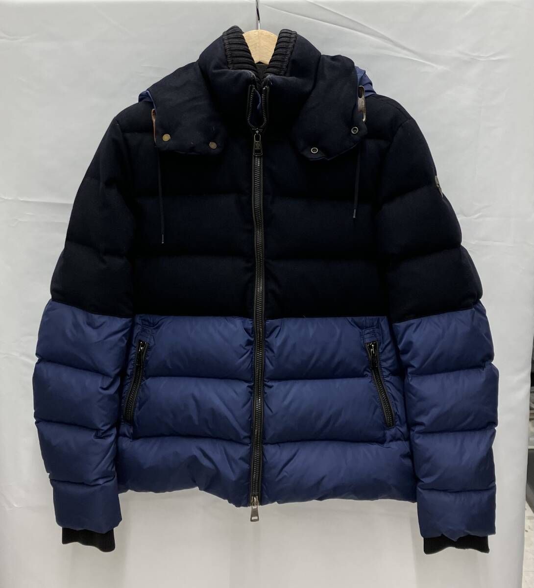 MONCLER モンクレール 320914197585 ブルー×ブラック ダウンジャケット