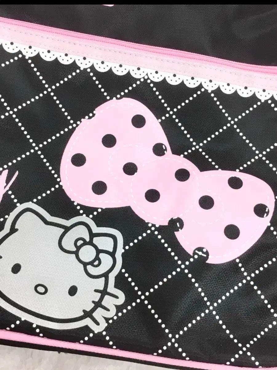 ハローキティ バッグ ブラック ピンク リボン ハンドバッグ トート