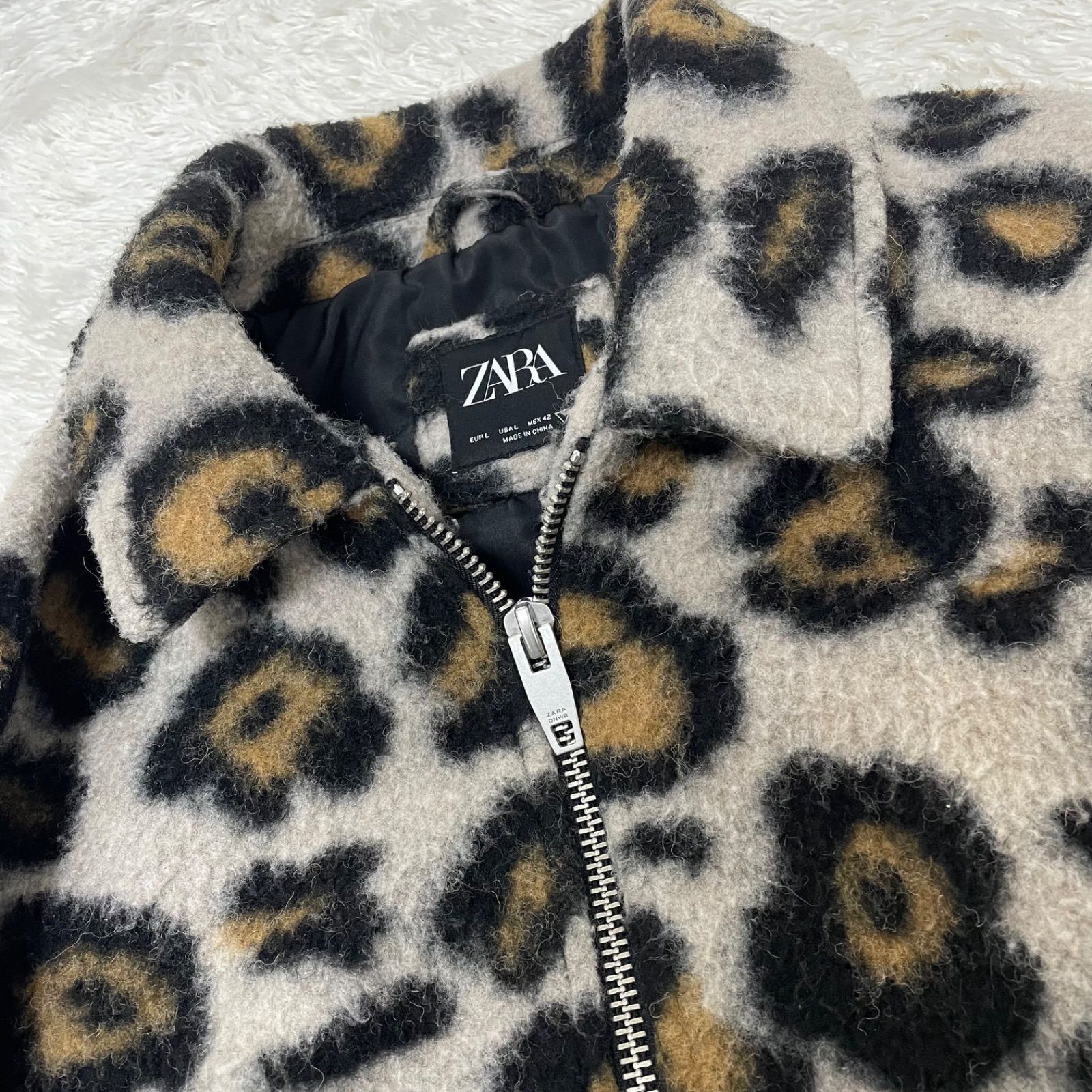 大人気 ZARA ザラ レオパード ヒョウ柄 ジップアップ ボアジャンパー L